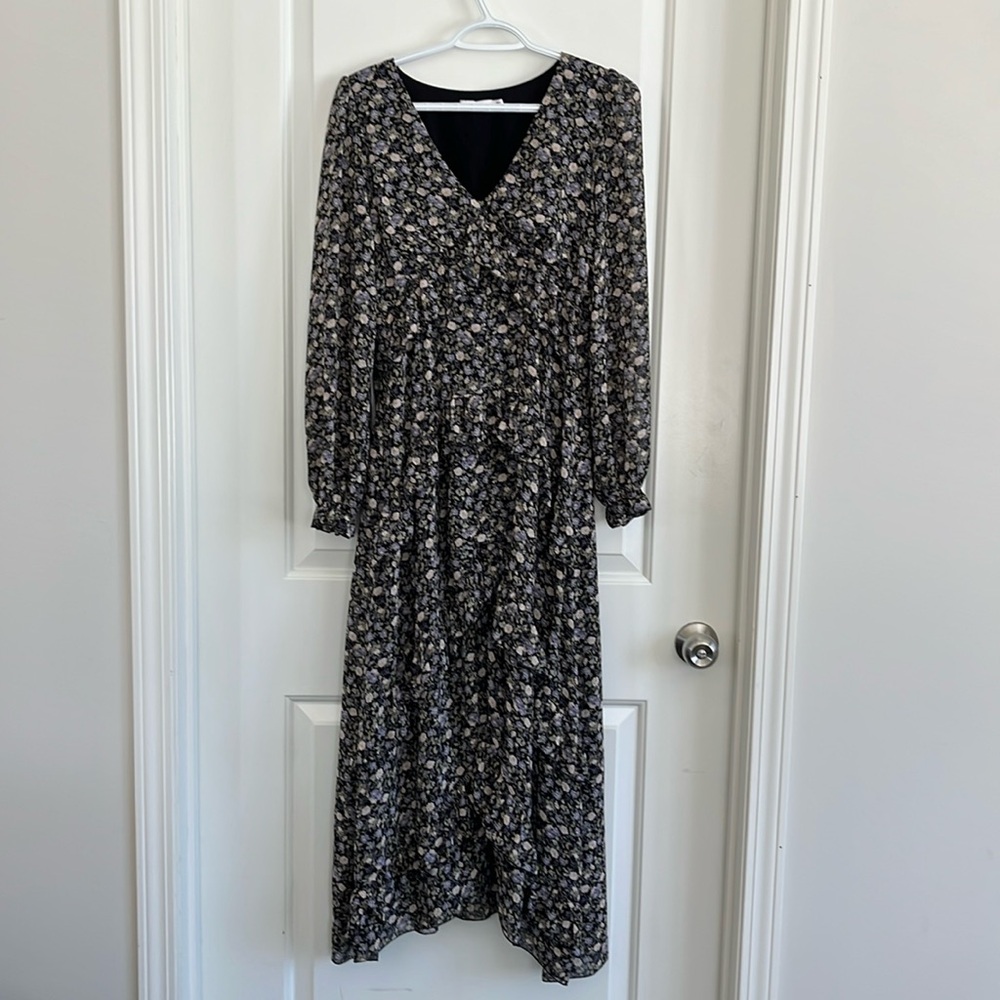 Lush floral black prairie floralruffled v neck dress-small